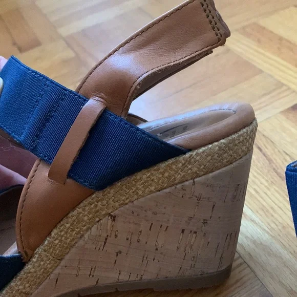 Flexi 🩴 - Picture 4 of 5